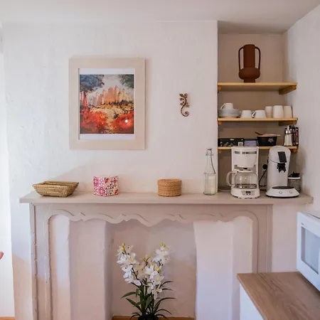 La Petite Vue, Paranthèse Enchantée Sous La Cité *