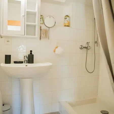 Ferienhaus La Petite Vue, Paranthese Enchantee Sous La Cite *